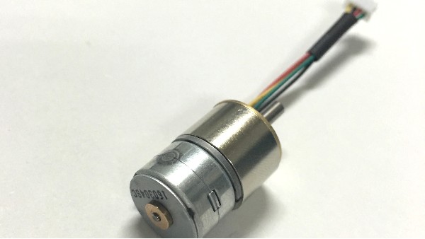 深圳減速步進電機廠家為您揭秘：減速步進電機和步進電機區(qū)別大不大