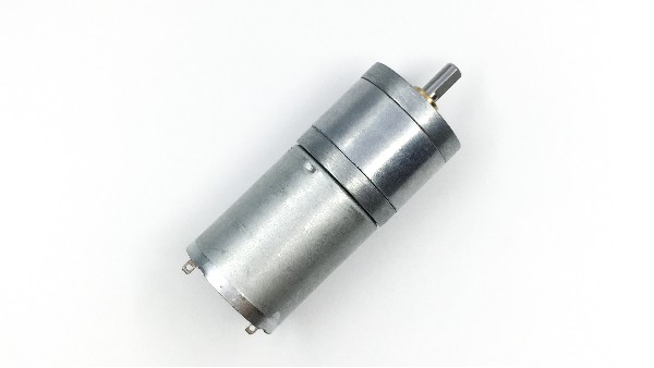 深圳機(jī)器人電機(jī)廠家為您揭秘:普通直流電機(jī)、伺服電機(jī)和步進(jìn)電機(jī)是機(jī)器人常用的三種電機(jī)